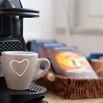 Victoria Home Living